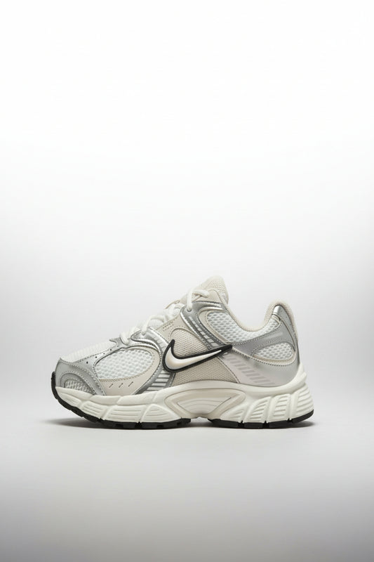 Nike Womens V5 Runner - Summit White